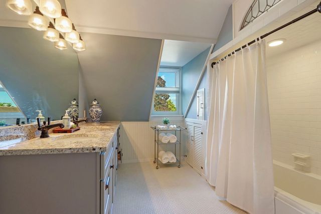 920 Geneva Street, Lake Geneva, WI 53147