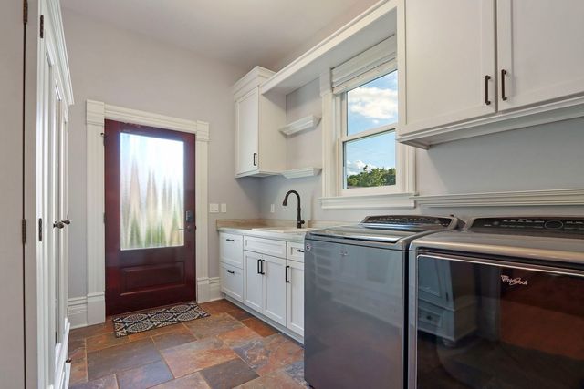 920 Geneva Street, Lake Geneva, WI 53147