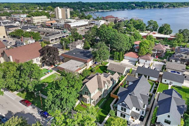 920 Geneva Street, Lake Geneva, WI 53147