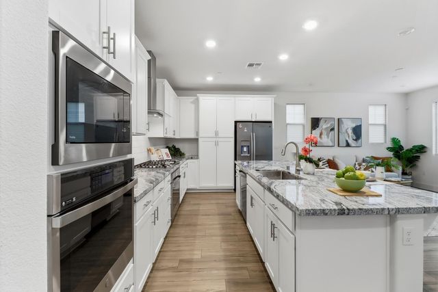 10589 Tenor Way, Elk Grove, CA 95757