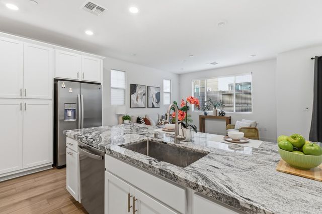 10589 Tenor Way, Elk Grove, CA 95757