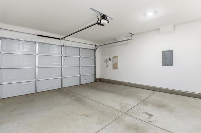 10589 Tenor Way, Elk Grove, CA 95757