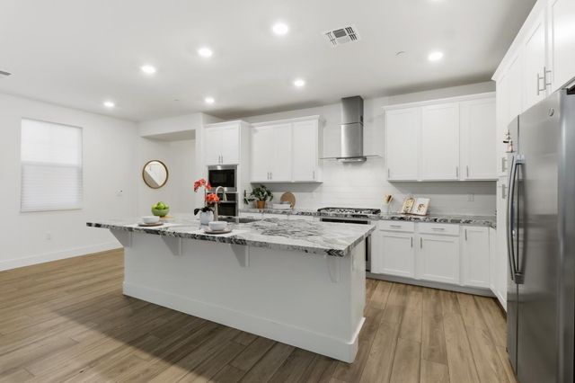10589 Tenor Way, Elk Grove, CA 95757