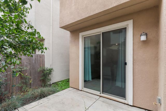 10589 Tenor Way, Elk Grove, CA 95757