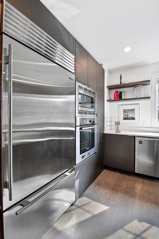 39 Elmwood St 3, Somerville, MA 02144