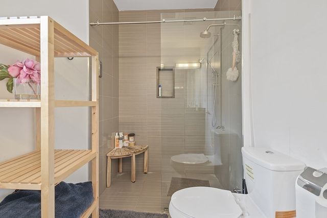 39 Elmwood St 3, Somerville, MA 02144