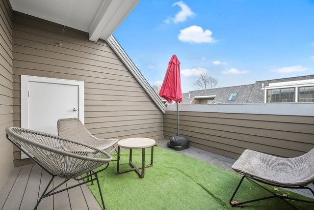 39 Elmwood St 3, Somerville, MA 02144
