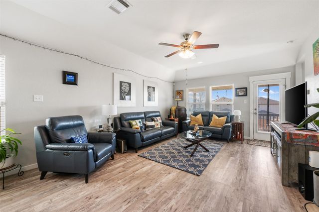 109 Earl Keen ST, Leander, TX 78641