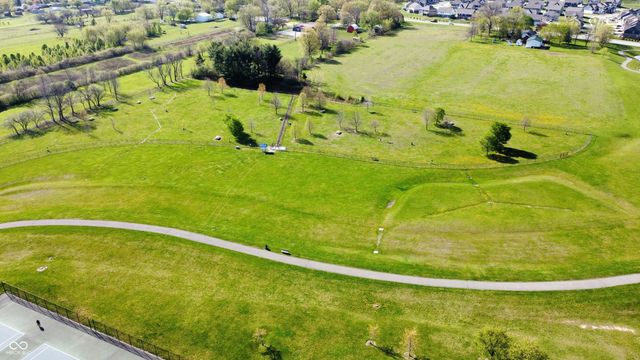 984 Bent Branch Lane, Greenwood, IN 46143