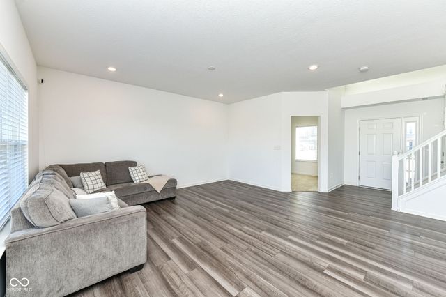 984 Bent Branch Lane, Greenwood, IN 46143