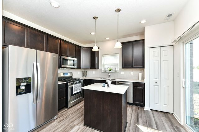 984 Bent Branch Lane, Greenwood, IN 46143