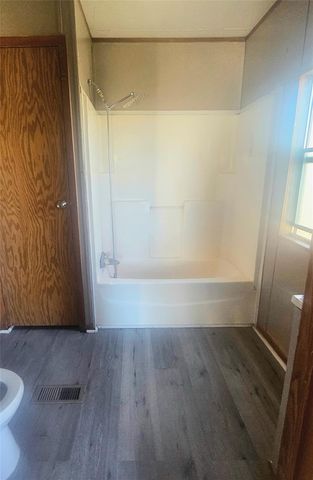 1423 Prosperity Street, El Campo, TX 77437