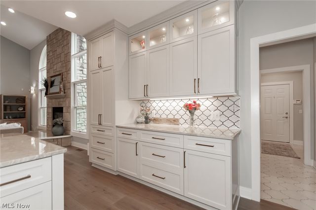 11565 Robin Wood Lane, Chagrin Falls, OH 44023