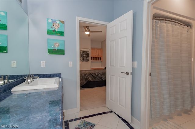 11565 Robin Wood Lane, Chagrin Falls, OH 44023