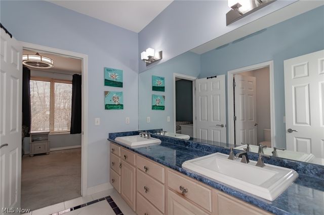 11565 Robin Wood Lane, Chagrin Falls, OH 44023