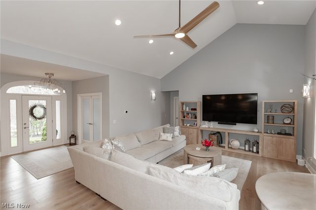 11565 Robin Wood Lane, Chagrin Falls, OH 44023