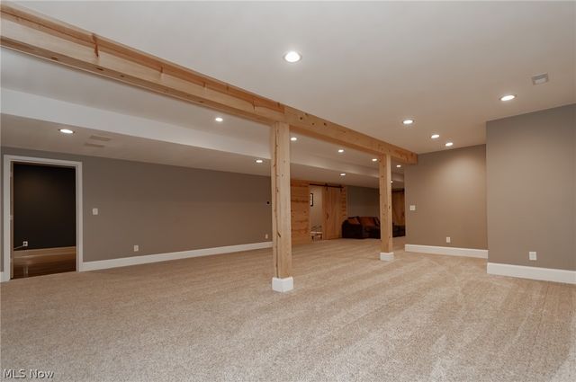 11565 Robin Wood Lane, Chagrin Falls, OH 44023