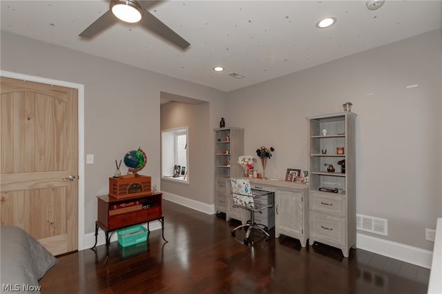 11565 Robin Wood Lane, Chagrin Falls, OH 44023