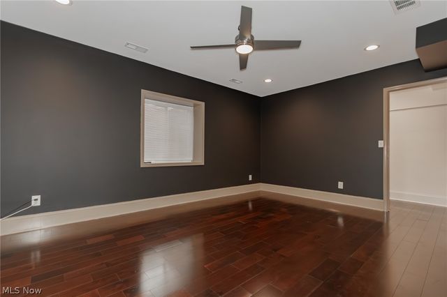 11565 Robin Wood Lane, Chagrin Falls, OH 44023