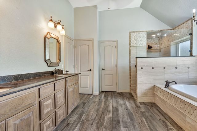 601 W Aurora Vista Trail, Aurora, TX 76078