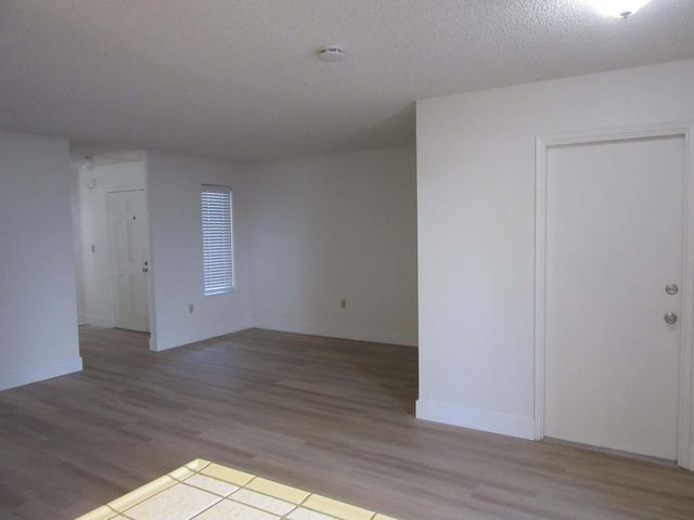 1386 Trailwood Ave, Manteca, CA 95336