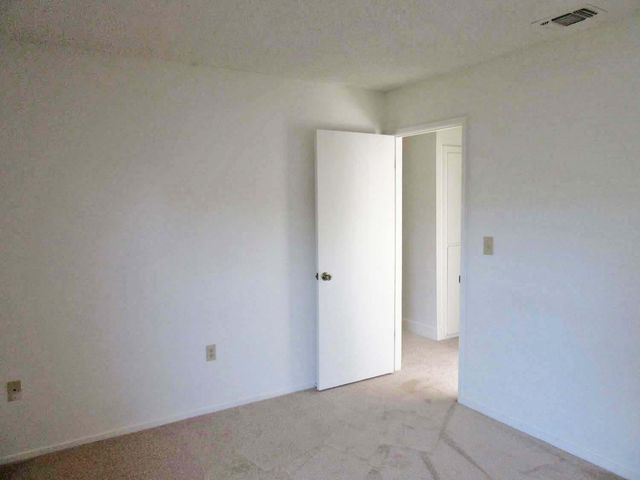 1386 Trailwood Ave, Manteca, CA 95336