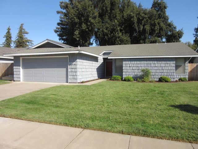 1386 Trailwood Ave, Manteca, CA 95336