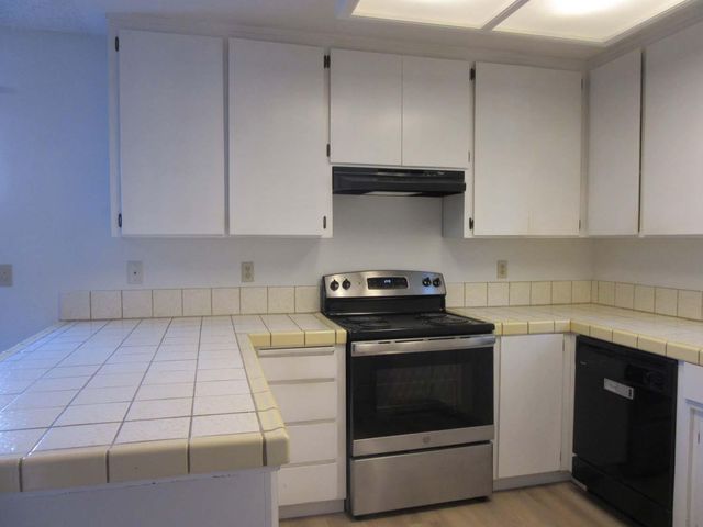 1386 Trailwood Ave, Manteca, CA 95336