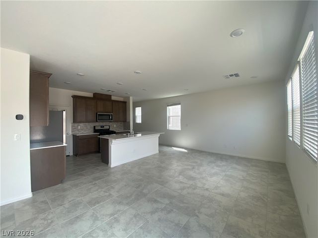 5833 Holbeche Street, Las Vegas, NV 89113