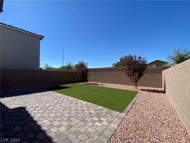 5833 Holbeche Street, Las Vegas, NV 89113