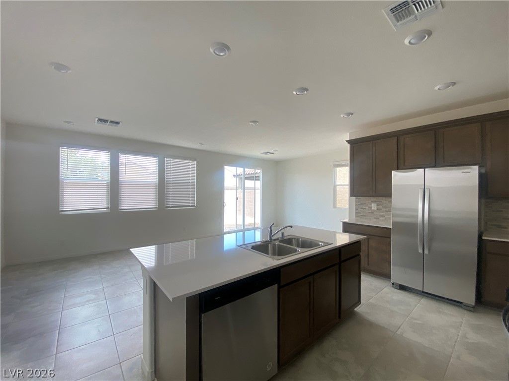 5833 Holbeche Street, Las Vegas, NV 89113 — photo 5
