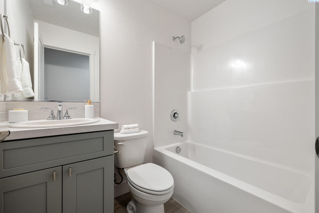 3043 S Quay St, Kennewick, WA 99338