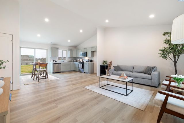 3043 S Quay St, Kennewick, WA 99338