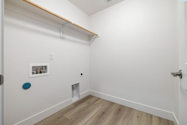 3043 S Quay St, Kennewick, WA 99338