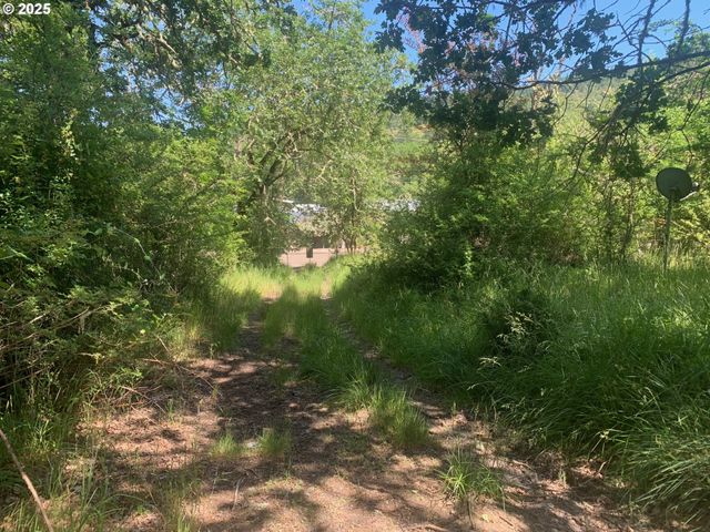 776 Se RAMP St, Roseburg, OR 97470
