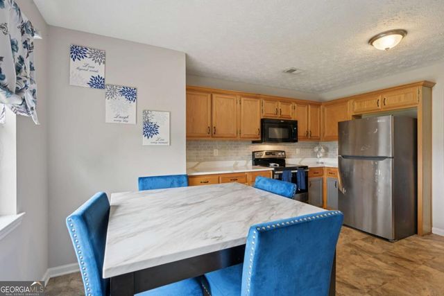 224 Solomon Drive, Ellenwood, GA 30294