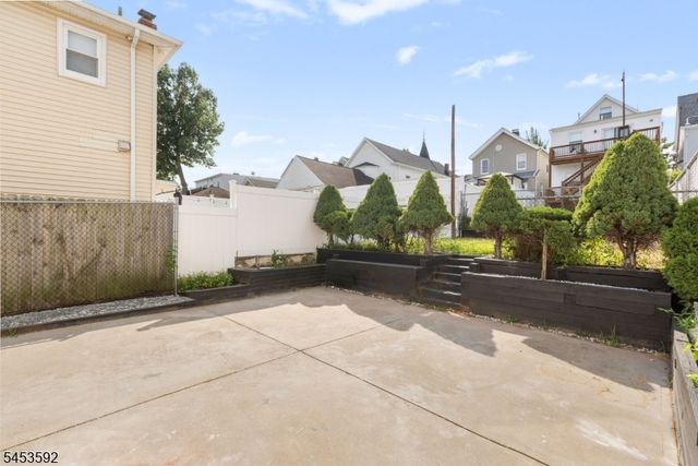 345 Forest St, Kearny Town, NJ 07032