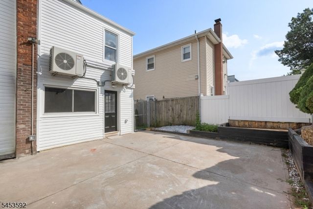 345 Forest St, Kearny Town, NJ 07032