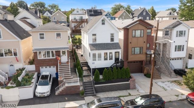 345 Forest St, Kearny Town, NJ 07032