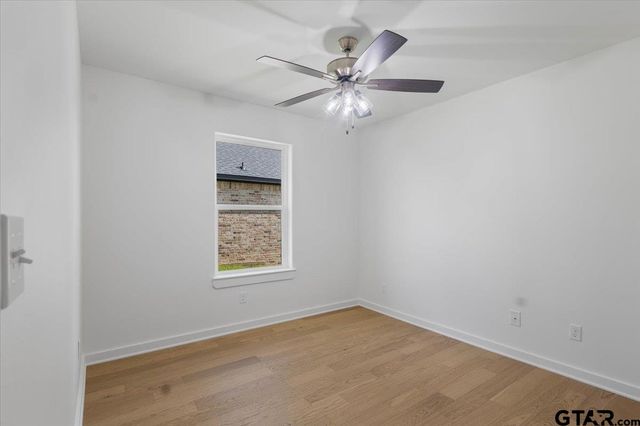 912 Nell Ave., Tyler, TX 75701