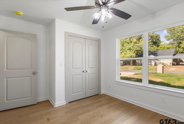 912 Nell Ave., Tyler, TX 75701