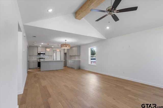 912 Nell Ave., Tyler, TX 75701