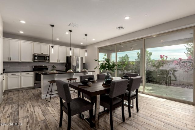 6837 E PERALTA Circle, Mesa, AZ 85212