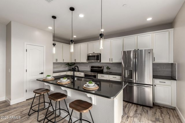 6837 E PERALTA Circle, Mesa, AZ 85212