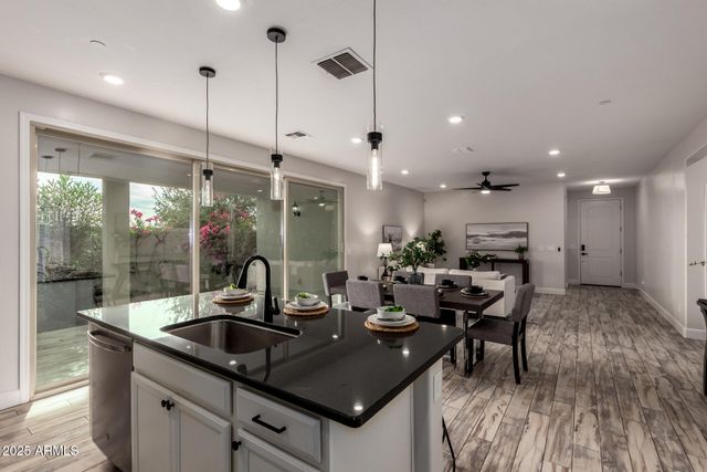 6837 E PERALTA Circle, Mesa, AZ 85212