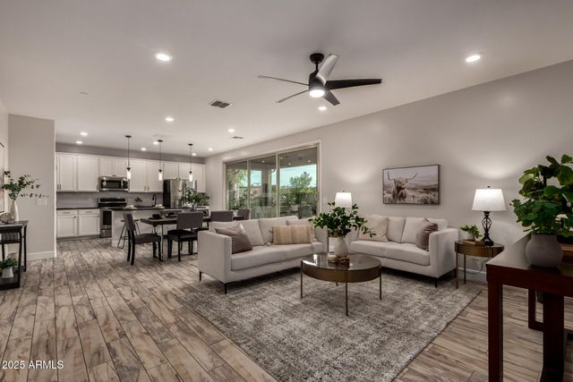 6837 E PERALTA Circle, Mesa, AZ 85212