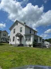 12 Cherry Street, Winchester, CT 06098