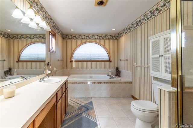 5002 Eastbrooke Place, Clarence, NY 14221