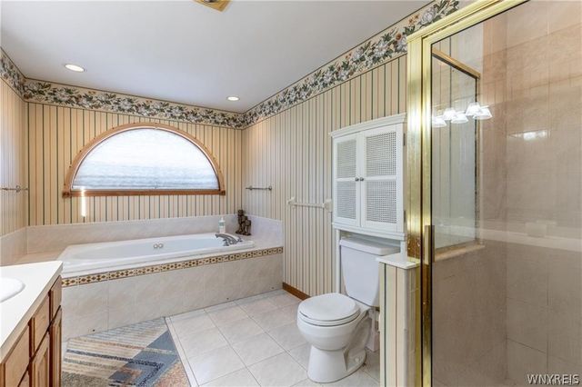 5002 Eastbrooke Place, Clarence, NY 14221