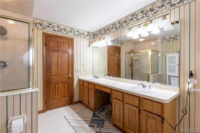 5002 Eastbrooke Place, Clarence, NY 14221